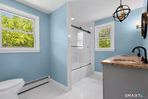 Bath - 56 Windbrook Dr, Windsor, CT 06095 photo 2 of 7