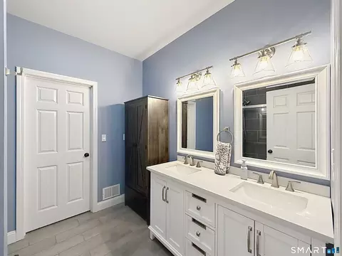 21 Birge Ave, Windsor Locks, CT 06096 photo 14