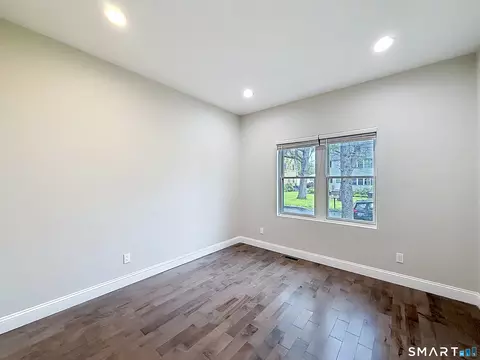 21 Birge Ave, Windsor Locks, CT 06096 photo 18