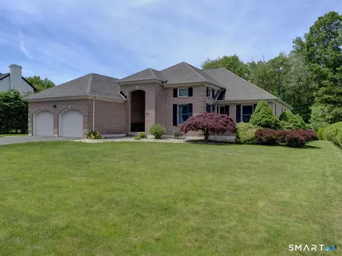 25 Amato Dr, Wethersfield, CT 06109