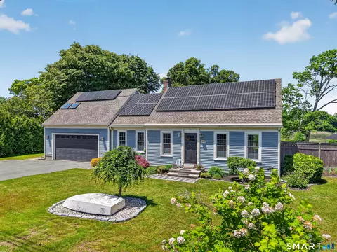82 Pratt Rd, Clinton, CT 06413