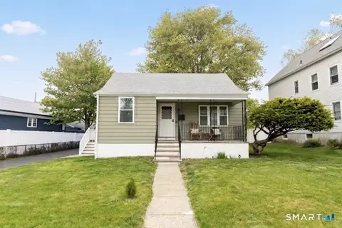 121 Victory St, Stratford, CT 06615