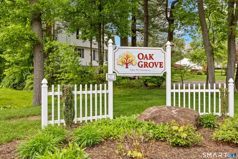 6 Park Ave, Plainville, CT 06062