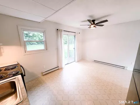 Living - 96 Canterbury Rd #B, Plainfield, CT 06374 photo 5 of 5