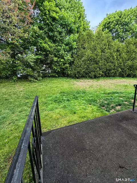 Exterior - 96 Canterbury Rd #B, Plainfield, CT 06374 photo 2 of 2
