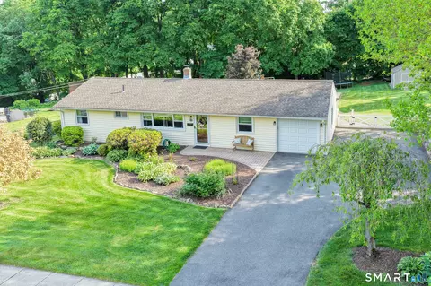 139 Contour Dr, Cheshire, CT 06410