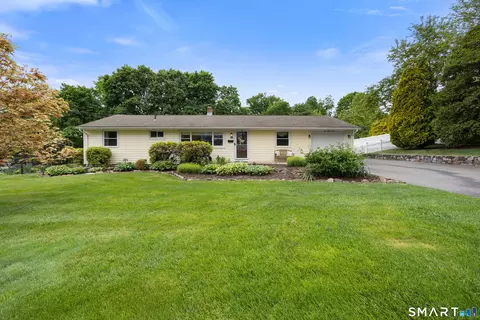 139 Contour Dr, Cheshire, CT 06410
