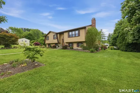 90 Savage St, Plantsville, CT 06479