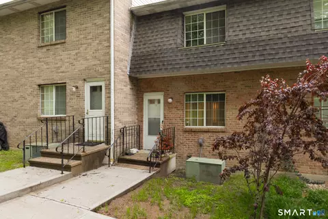 109 Bucks Hill Rd #7, Waterbury, CT 06704