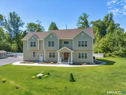 170 Birchwood Dr, Hamden, CT 06518