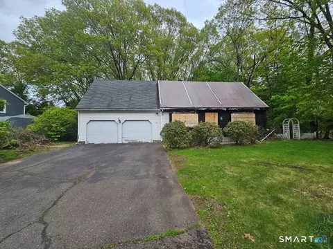 69 Fleming Rd, Manchester, CT 06042