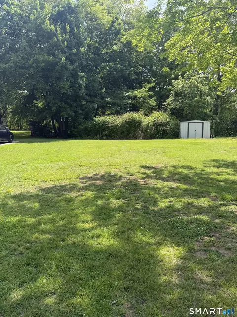 53 Litchfield Ave, Killingly, CT 06241 photo 3