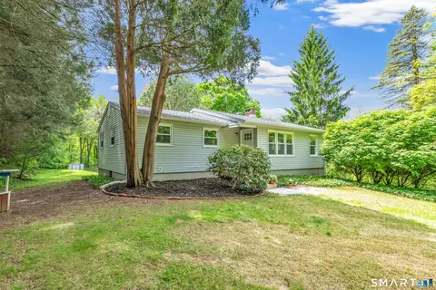 7 Longview Rd, Newtown, CT 06482