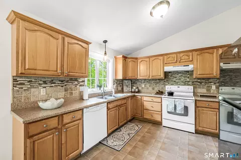 Kitchen - 1001 Suffield St, Suffield, CT 06078 photo 1 of 1