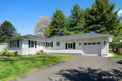 34 Northern Trl, Southbury, CT 06488