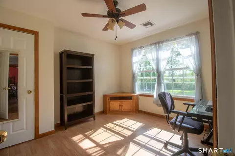 Bedroom - 21 Bailey Hill Rd, Killingly, CT 06239 photo 5 of 5