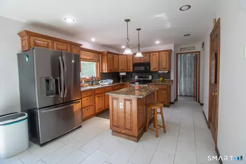Kitchen - 21 Bailey Hill Rd, Killingly, CT 06239 photo 2 of 3