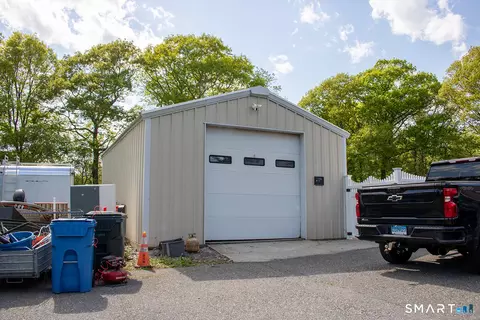 Exterior - 21 Bailey Hill Rd, Killingly, CT 06239 photo 5 of 6