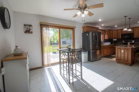 Kitchen - 21 Bailey Hill Rd, Killingly, CT 06239 photo 3 of 3