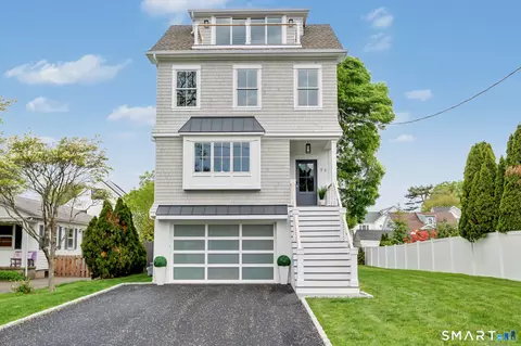 96 Clinton St, Fairfield, CT 06824