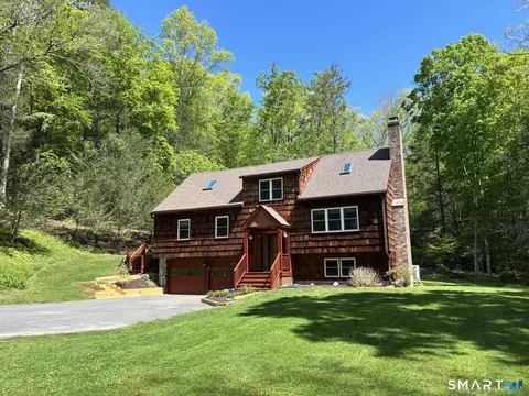 214 Grasslands Rd, Southbury, CT 06488