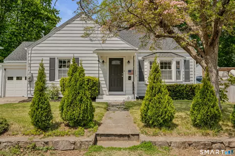 7 Norton Ct, Norwich, CT 06360