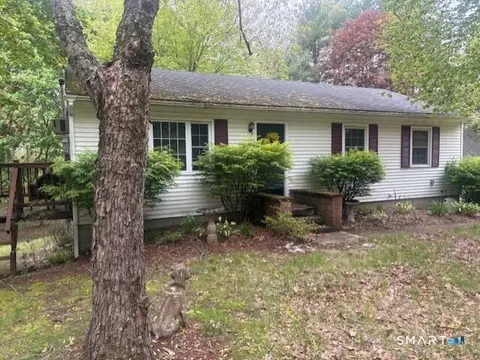 101 Rixtown Rd, Griswold, CT 06351