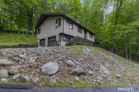 41 Elbow Hill Rd, Brookfield, CT 06804