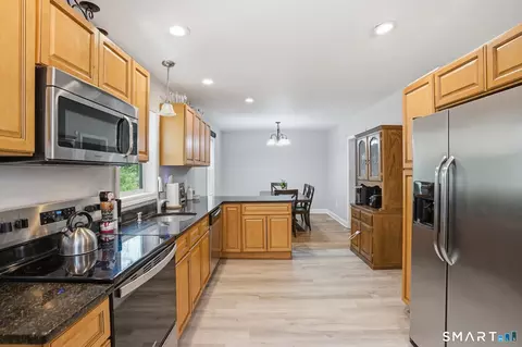 9 Carey Ave, Plainfield, CT 06374 photo 10