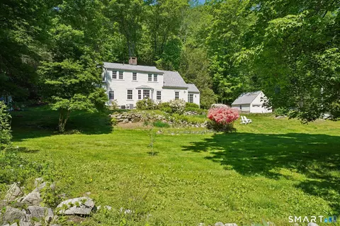 18 Cartbridge Rd, Weston, CT 06883