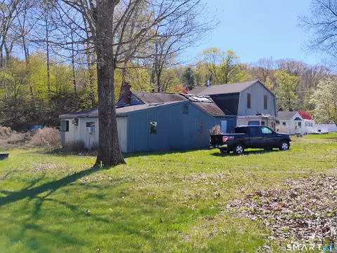 Exterior - 5 Todds Rd, Sandy Hook, CT 06482 photo 3 of 5