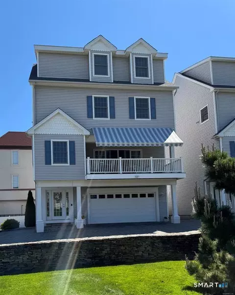 77 Merwin Ave #A, Milford, CT 06460