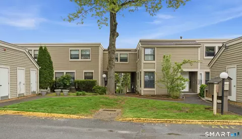 6 Stevens Pl #6, Rocky Hill, CT 06067