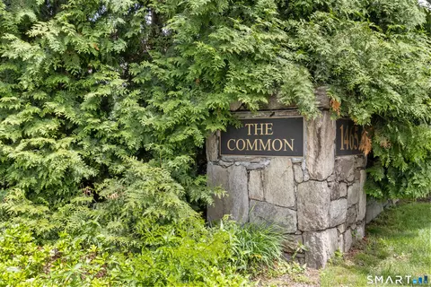 1465 E Putnam Ave #207, Greenwich, CT 06870