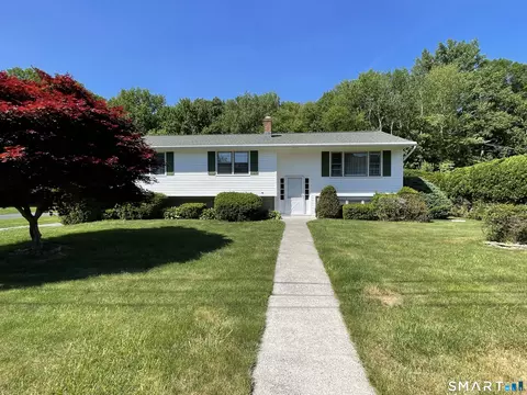 32 Kathy Dr, Seymour, CT 06483