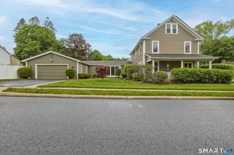 47 Gerard St, Manchester, CT 06040