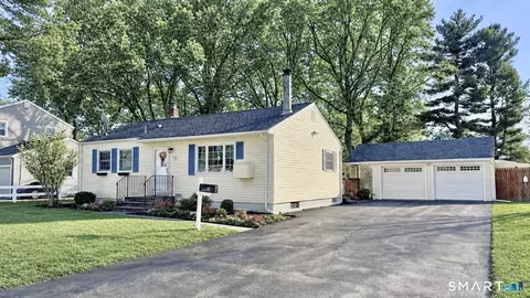 216 Anderson Ave, Milford, CT 06460