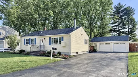 216 Anderson Ave, Milford, CT 06460
