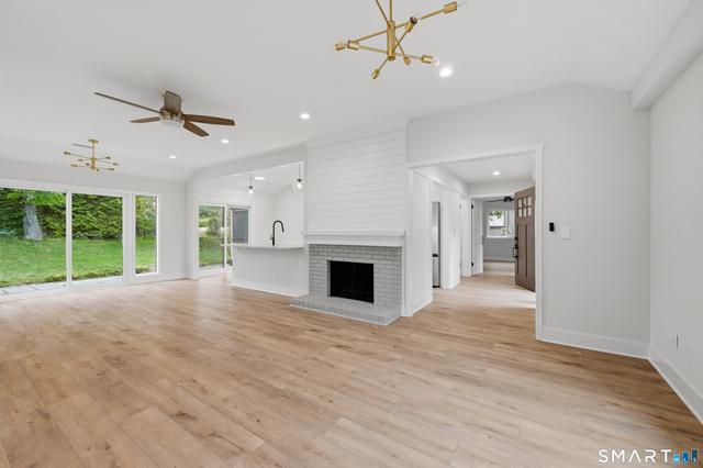 553 Heritage Vlg #B, Southbury, CT 06488