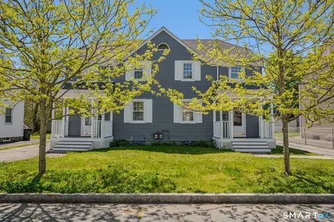 14 W Pleasant St, New London, CT 06320