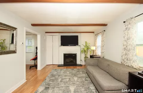 Living - 21 Ruby St, New Haven, CT 06515 photo 1 of 1