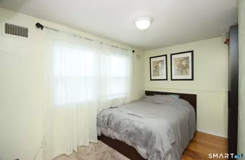 Bedroom - 21 Ruby St, New Haven, CT 06515 photo 1 of 6