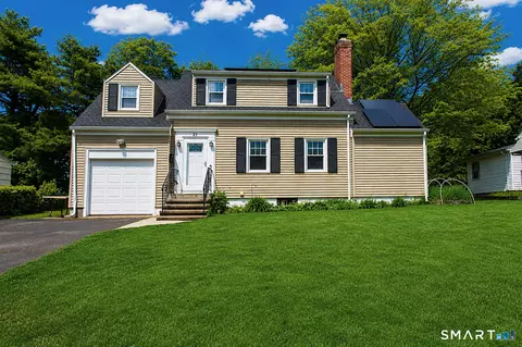 21 Ruby St, New Haven, CT 06515