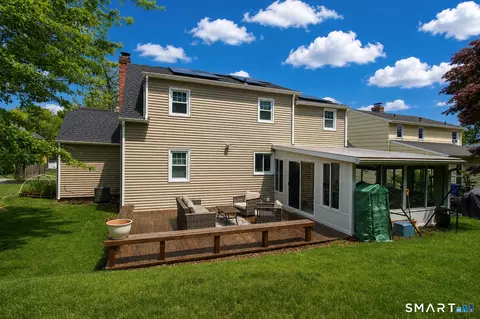 Exterior - 21 Ruby St, New Haven, CT 06515 photo 5 of 10