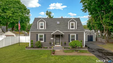 4 Nicholas Dr, East Haven, CT 06512