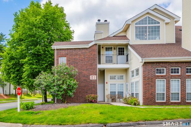 29 Carriage Crossing Ln #29, Middletown, CT 06457