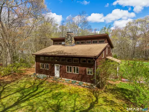 1707 Center Groton Rd, Ledyard, CT 06339