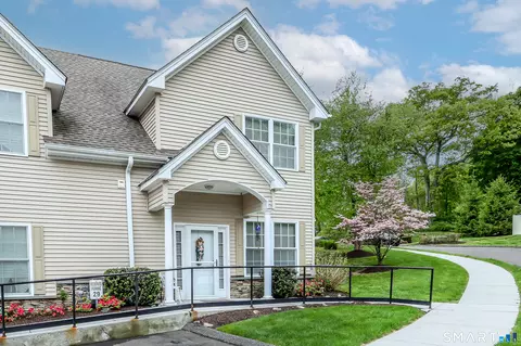 29 Heron View Rd #29, New Fairfield, CT 06812