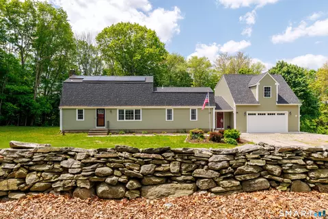 13 Fox Rd, Putnam, CT 06260