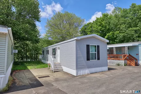 1402 Waterbury Rd #4, Thomaston, CT 06787